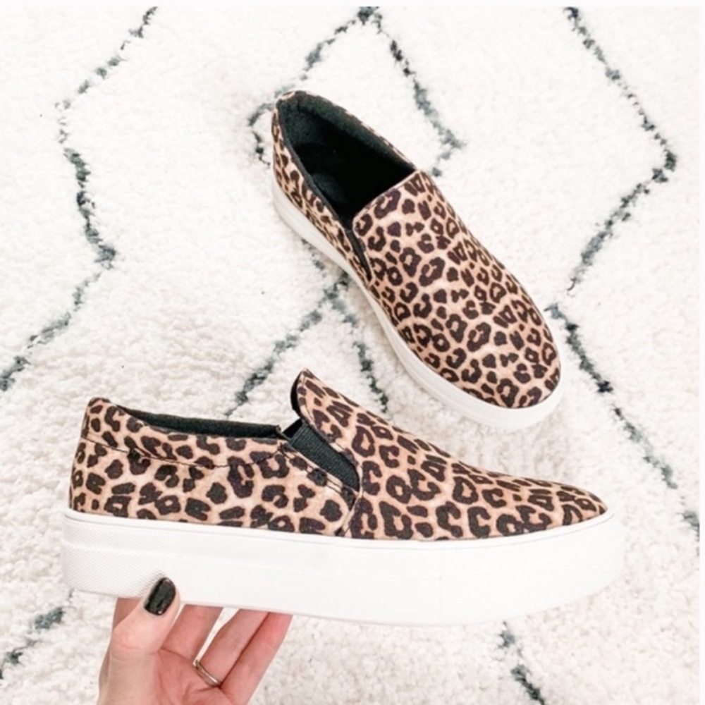 Wila Leopard Print Platform Slip-On Sneakers - New In Box (NWT) - Picture 4 of 4